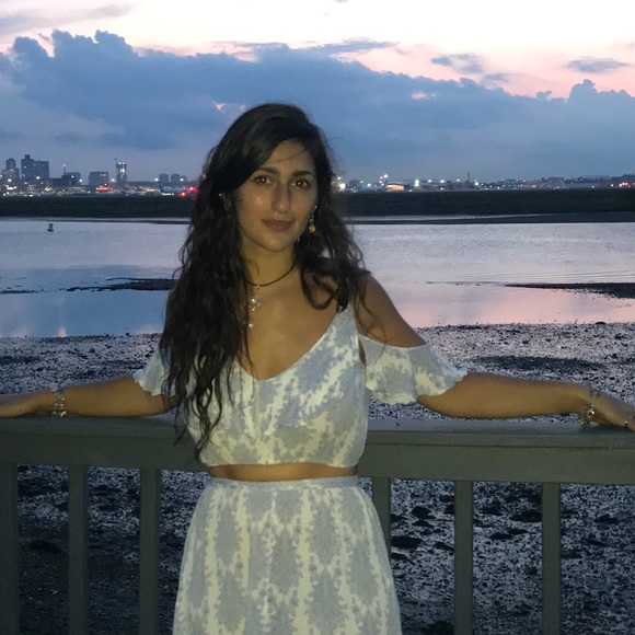 Meet your Posher, Stephanie - Picture 1 of 1